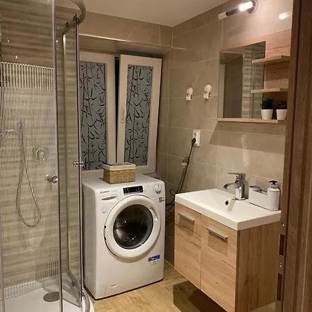 דירה One Bedroom In *